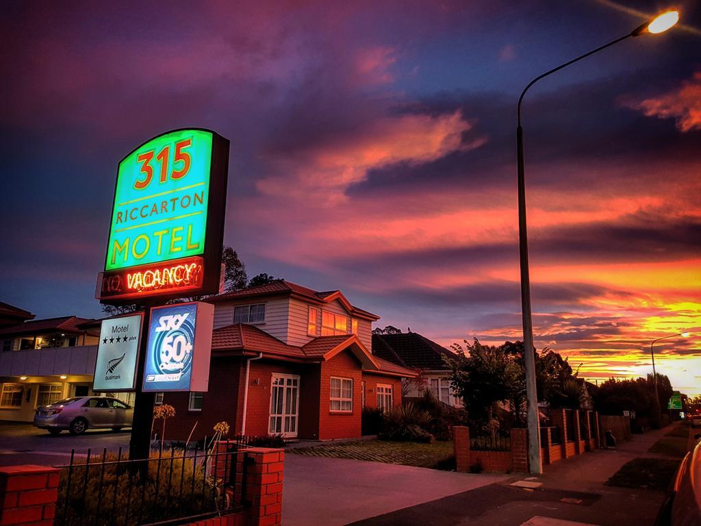 315 โมเทล ริกคาร์ตัน Motel ไครสต์เชิร์ช ภายนอก รูปภาพ